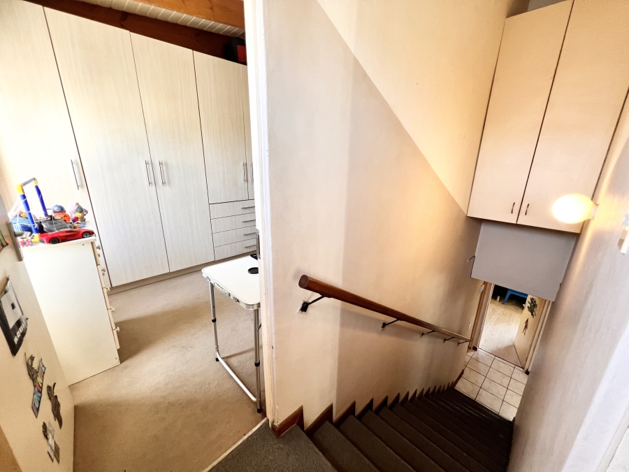 3 Bedroom Property for Sale in Ruyterwacht Western Cape